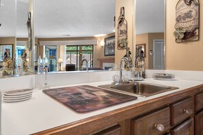 Condo, Multiple Beds, Fireplace, Garden View (Wimbledon Beauty) | Interior