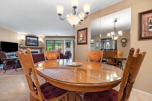 Condo, Multiple Beds, Fireplace, Garden View (Wimbledon Beauty) | Dining