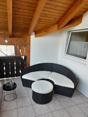 Property grounds - Spacious and family-friendly vacation apartment (pet-friendly) (Ainring)