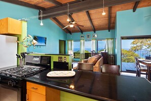 House, 2 Queen Beds, Pool Access, Ocean View | Private kitchen | Fridge, microwave, oven, stovetop - Walua Oasis (Kailua-Kona)