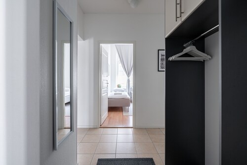 Historical 3BR Downtown Apartment with Sauna