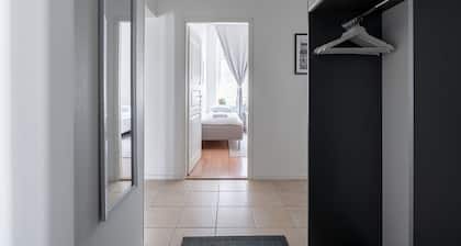 Historical 3BR Downtown Apartment with Sauna