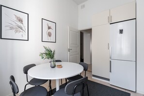 Private kitchen - Historical 3BR Downtown Apartment with Sauna (Tampere)