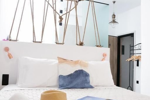 Ropa de cama hipoalergénica y minibar