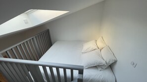 3 slaapkamers, reisbedje, gratis wifi, beddengoed