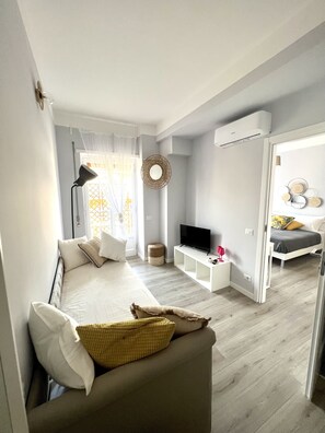 2 soveværelser, pengeskab på værelset, strygejern/strygebræt