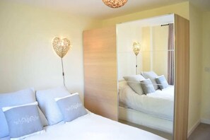 Leilighet – basic, 2 dobbeltsenger | 2 soverom, strykejern/-brett og sengetøy