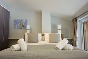 7 chambres, Wi-Fi, draps fournis