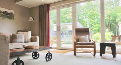 Sleeps 14, 7 Bedrooms, 2 Dogs Welcome, No Smoking, Wood burner, Garden, Cot and Highchair, Children