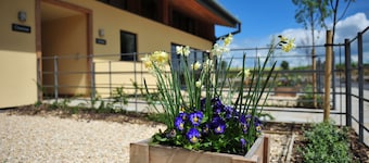 Kitehill Barn - sleeps 16 guests in 8 bedrooms