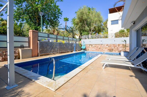 Outdoor pool - YalaRent Villa Belissimo with  Pool (Eilat)