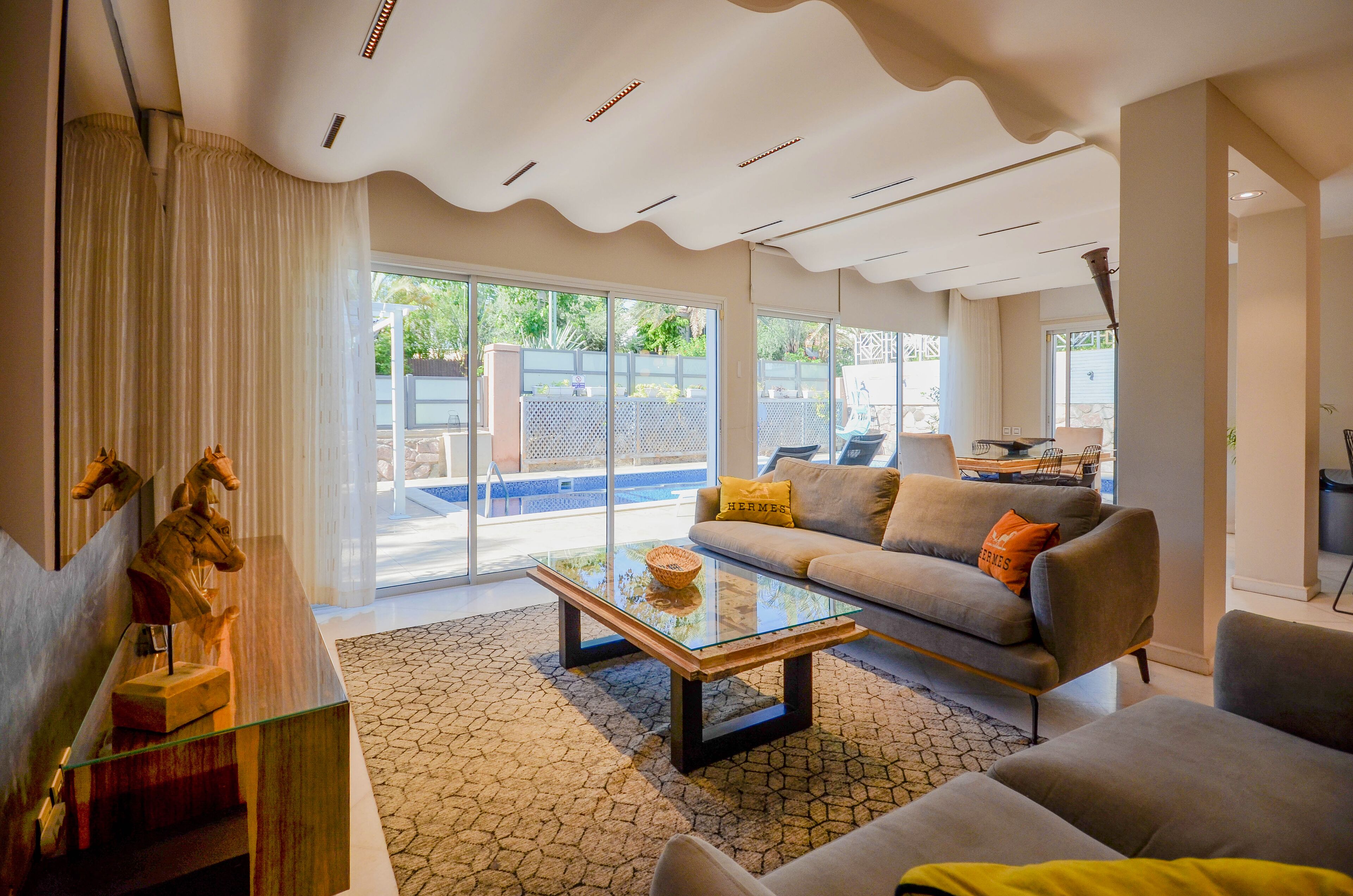 Kolam renang terbuka 