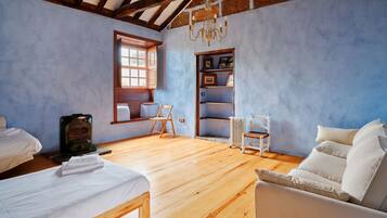 5 bedrooms, iron/ironing board, travel crib, free WiFi