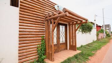 Mặt tiền nơi lưu trú