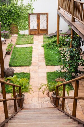 บริเวณประตู ทางเข้า