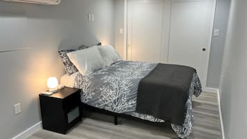 2 dormitorios, tabla de planchar con plancha, cuna de viaje y wifi