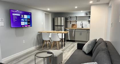 Modern 2bd Getaway Walk to Metro Free Parking