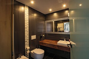 Deluxe Studio Suite | Bathroom | Hair dryer - Hotel Tanne (Ilmenau)