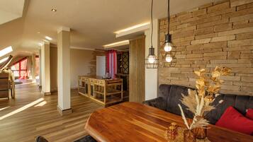 Deluxe-Studiosuite | Schreibtisch, kostenloses WLAN