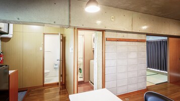家庭公寓式客房, 厨房 | 浴室 | 独立的浴缸和淋浴、免费洗浴用品、吹风机、毛巾