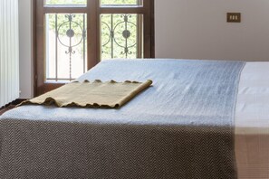 2 chambres, fer et planche Ă repasser, Wi-Fi, draps fournis