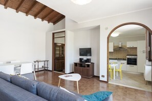 Interior - LINDA house - 100MQ + garden + parking (Padenghe Sul Garda)