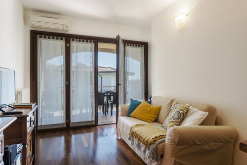 MY QUIET PLACE - cozy apartment with terrace + garage