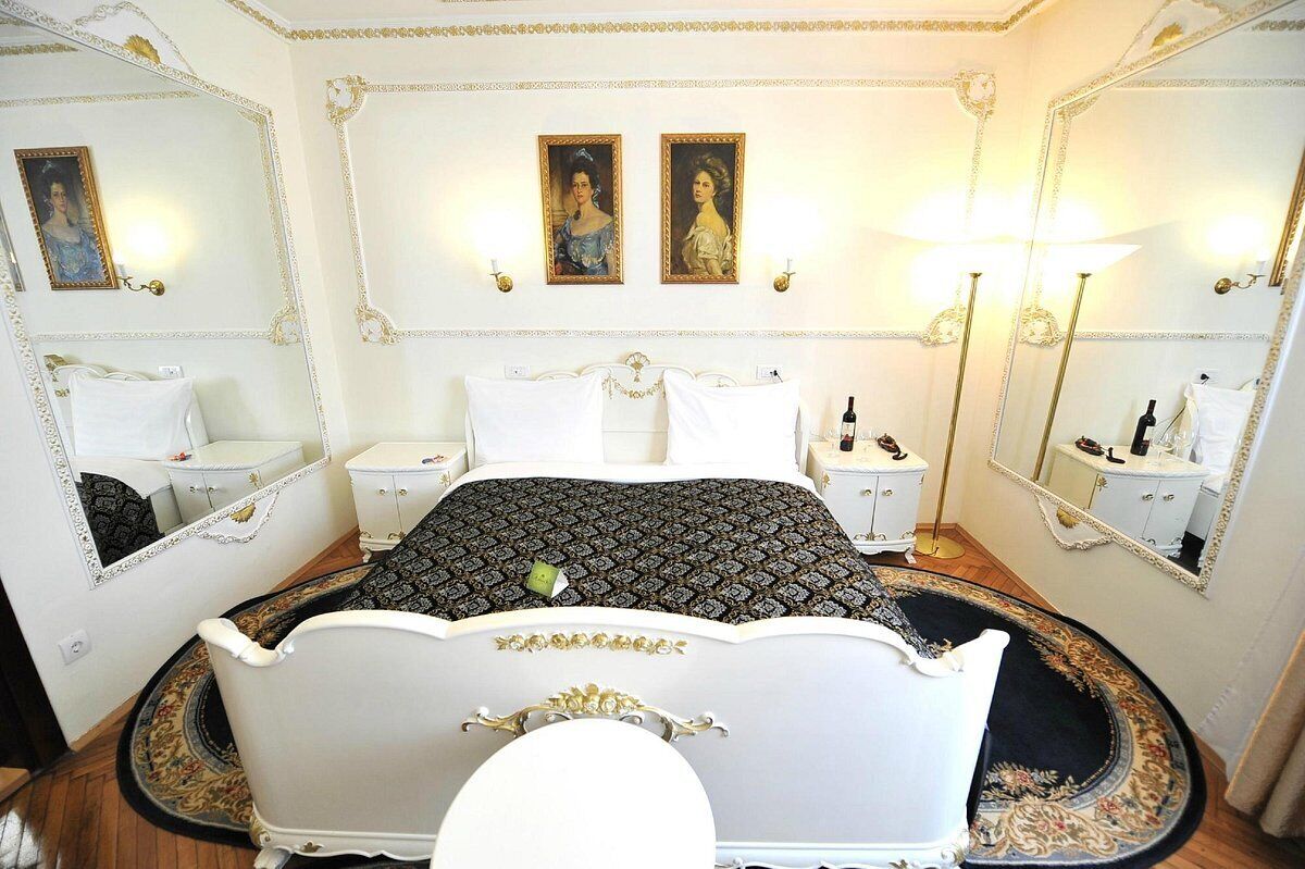 Photo - Queen's Astoria Design Hotel