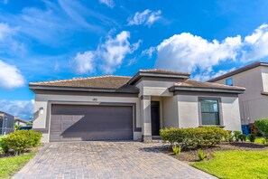 Maison (185 Balmoral) | Extérieur