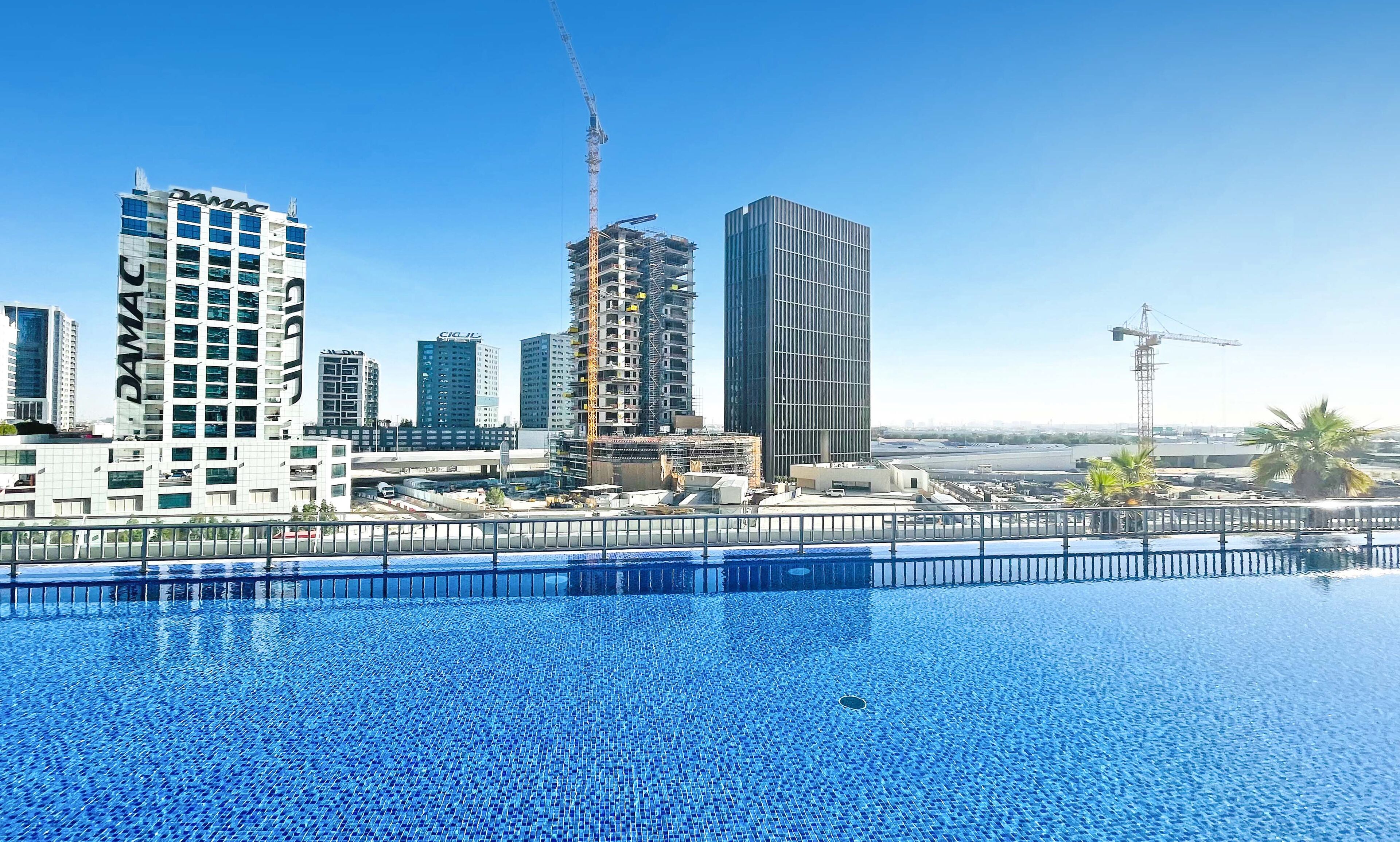 Hồ bơi ngoài trời 