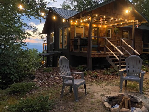 EPIC Blue Ridge SUNSET VIEW, 12 acres, light/bright 10 min to dtn! Dogs welcome!