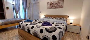 1 Schlafzimmer, schallisolierte Zimmer, Bügeleisen/Bügelbrett