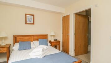 3 habitaciones, decoración personalizada y muebles diferentes