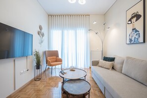 City Apartment | Living area
