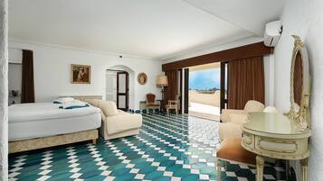 6 slaapkamers, een kluis op de kamer, een strijkplank/strijkijzer