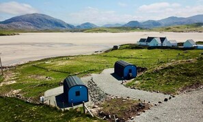 Exterior - Heb Pods - North Pod
crowlista, Uig (Uig)