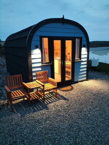 Heb Pods - North Pod
crowlista, Uig