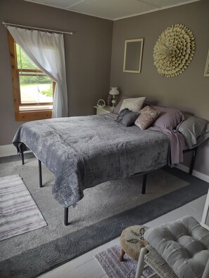 3 bedrooms, iron/ironing board, travel cot, bed sheets