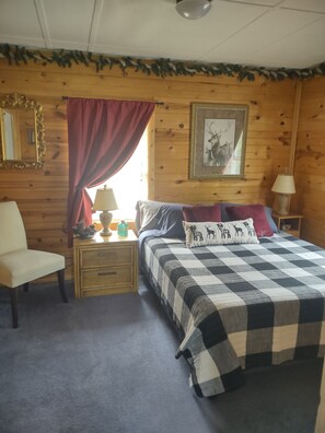 3 室のベッドルーム、アイロン / アイロン台、旅行用ベビーベッド、ベッドシーツ