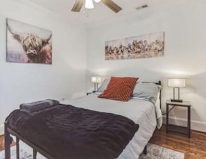 3 bedrooms, desk, travel crib, WiFi - This place is peaceful  to stay in, Relax and enjoy. (Greenville)