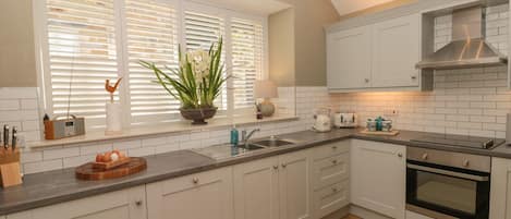 Fridge, dishwasher, electric kettle, toaster