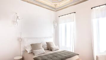 Junior suite, 1 kingsize bed, niet-roken, uitzicht op tuin | Pillowtop-bedden, een kluis op de kamer, verduisterende gordijnen