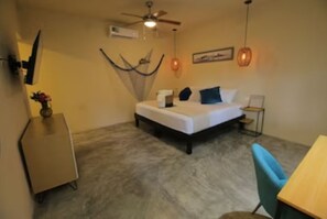 1 chambre, coffres-forts dans les chambres, bureau