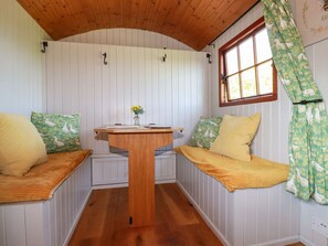 Interior - Puddle Duck Shepherds Hut (Launceston)
