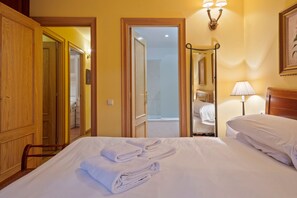 3 Schlafzimmer, Bügeleisen/Bügelbrett, Internetzugang, Bettwäsche