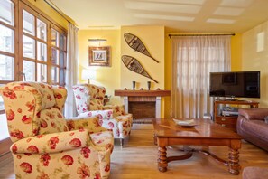 TV, fireplace - Luderna - Apartamento D3 Creu de Canillo (Canillo)