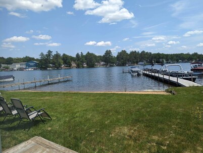 Winnisquam Cozy Cabin w-Sandy Beach & Boat Dock