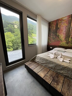 Deluxe Room, Lanai, River View | Premium bedding, individually decorated, free WiFi, bed sheets - macar taşı otel (Maçka)