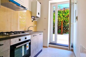 Villa | Eigene Küche | Kühlschrank, Mikrowelle, Ofen, Herdplatte