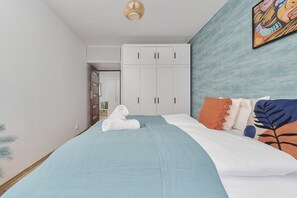 Apartment, 1 Bedroom, Balcony | 1 bedroom, bed sheets - Sweet Apartment Kamienna by Renters (Wroclaw)